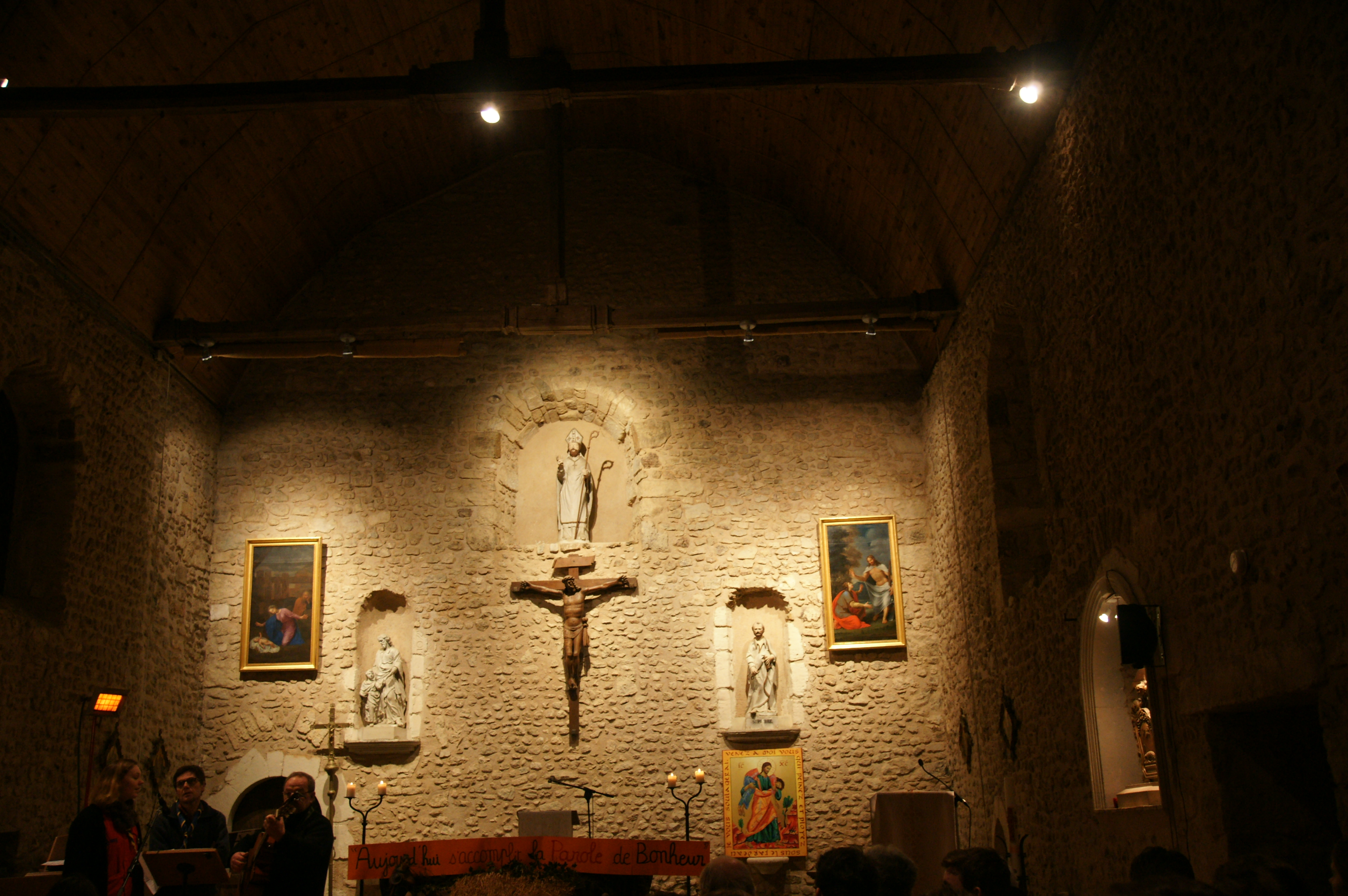 église de Saint Pavace - l'intérieur